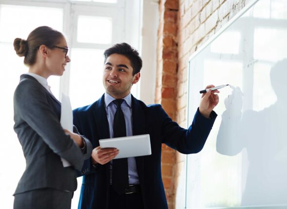 explaining-data-whiteboard (1)